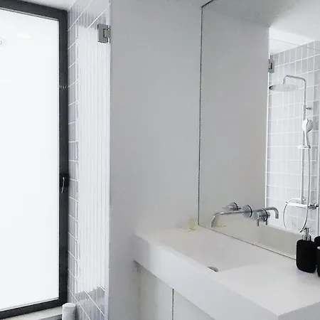 Апартаменты Amazing Stylish W Ac Balcony Elevator *
