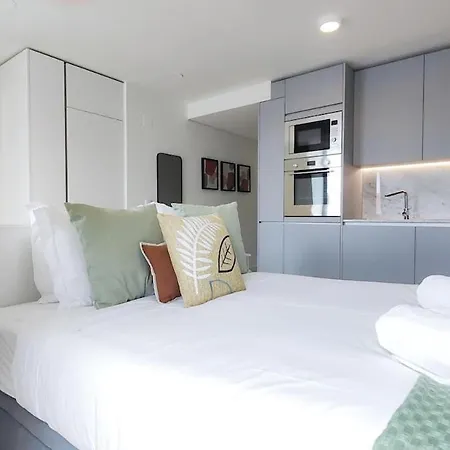 Amazing Stylish W Ac Balcony Elevator Daire Lisboa