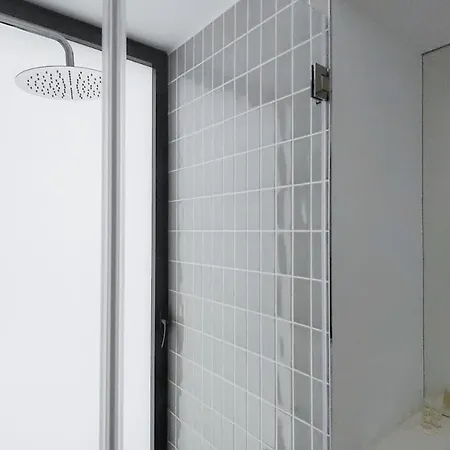 アパート Amazing Stylish W Ac Balcony Elevator