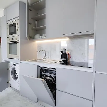 Amazing Stylish W Ac Balcony Elevator Daire Lisboa