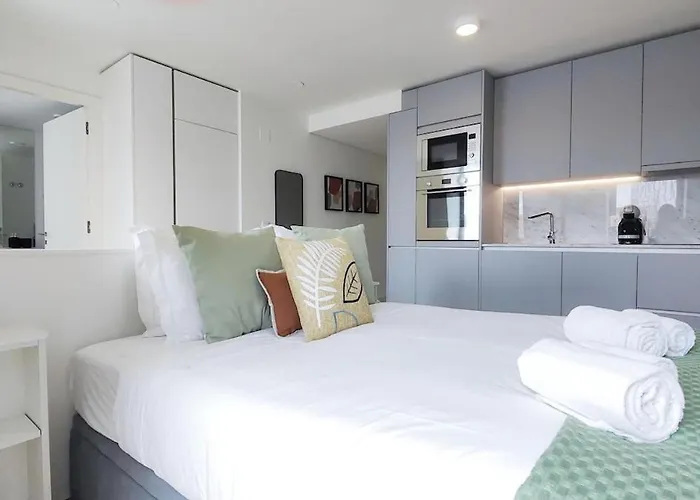 Amazing Stylish W Ac Balcony Elevator Διαμέρισμα Lisboa