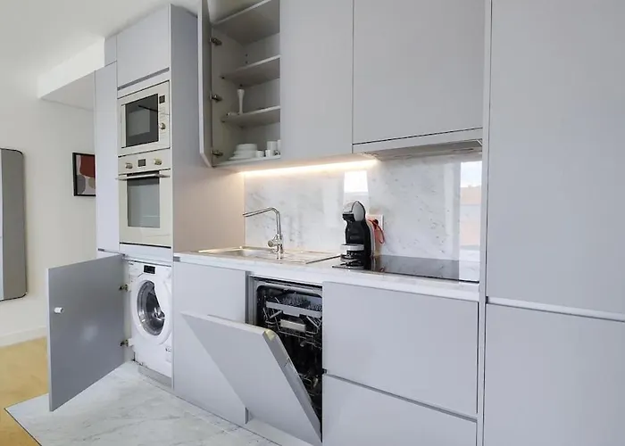 Amazing Stylish W Ac Balcony Elevator Διαμέρισμα Lisboa